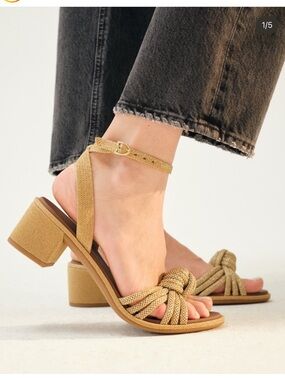 NEW without box Rothy's The Knot Sandal in Golden Sun in size 9